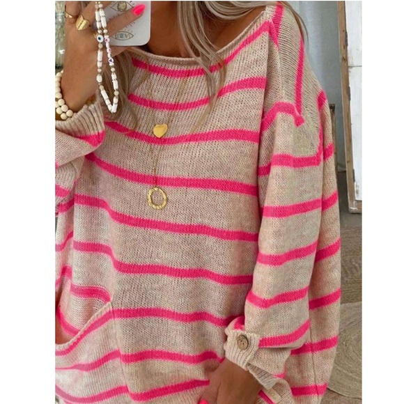 Cozy Striped Pocket Loose Fit Sweater Top - Picture 4 of 5